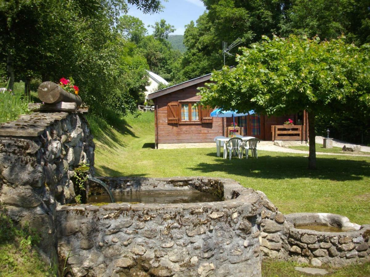 Les Chalets De Montorgueil Saurat Dış mekan fotoğraf