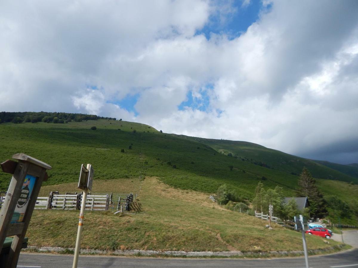 Les Chalets De Montorgueil Saurat Dış mekan fotoğraf