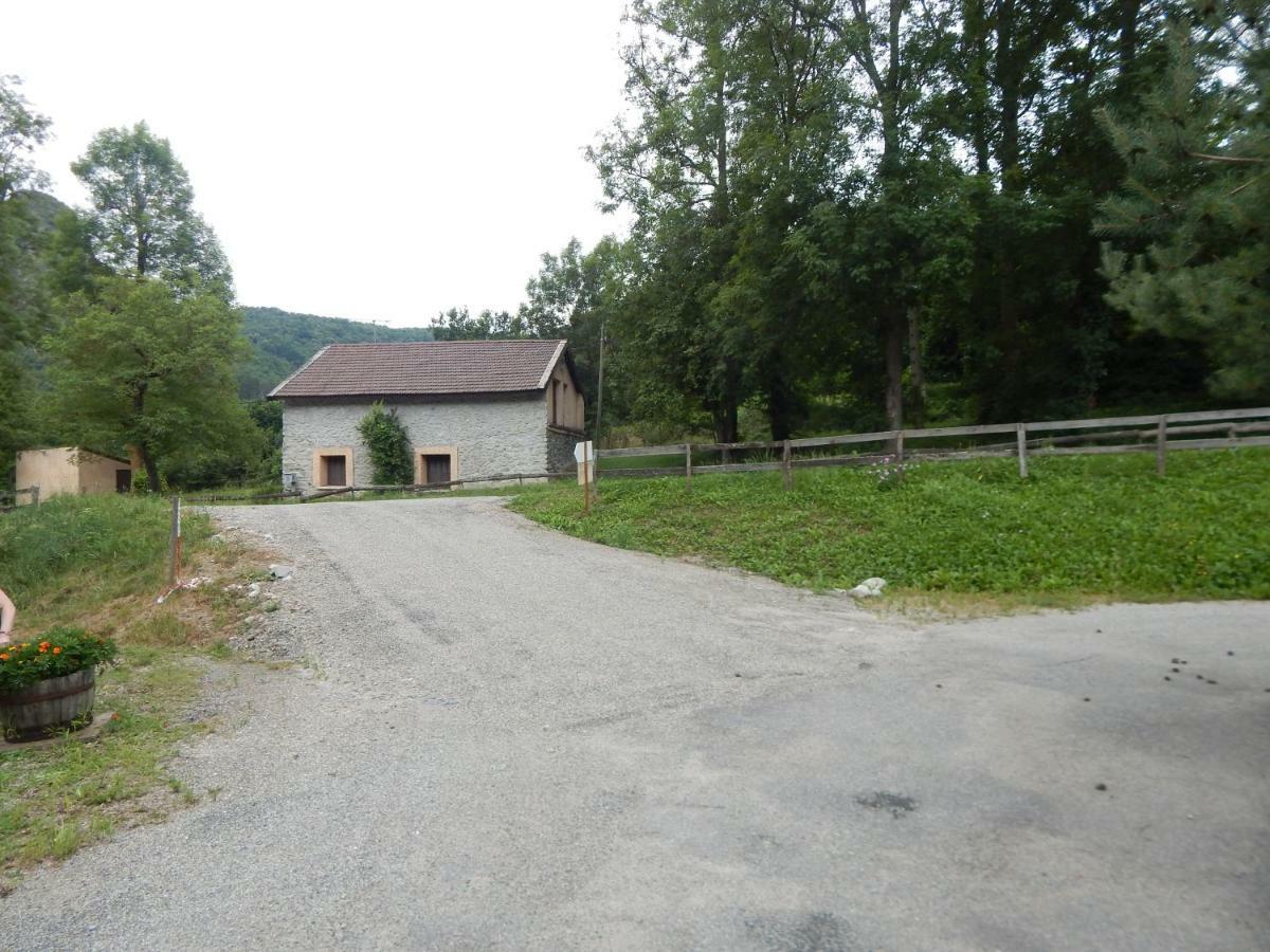 Les Chalets De Montorgueil Saurat Dış mekan fotoğraf