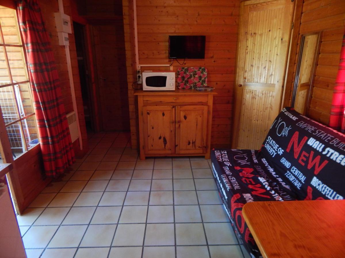 Les Chalets De Montorgueil Saurat Dış mekan fotoğraf